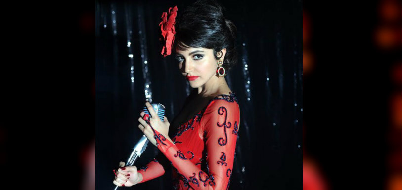 Anushka Sharma dazzles in red saree for 